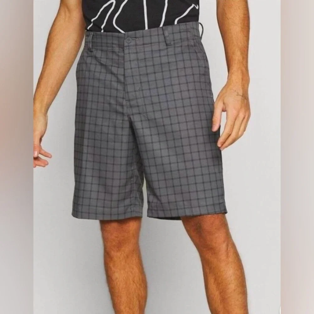 Nike Dri Fit Men’s Sz 38 Dark Gray Plaid Golf Shorts‎